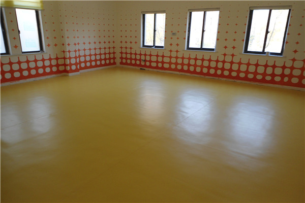 兒童地板清潔怎么省時(shí)省力？